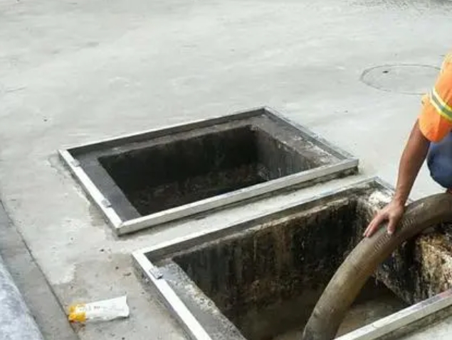 德钦化粪池清理